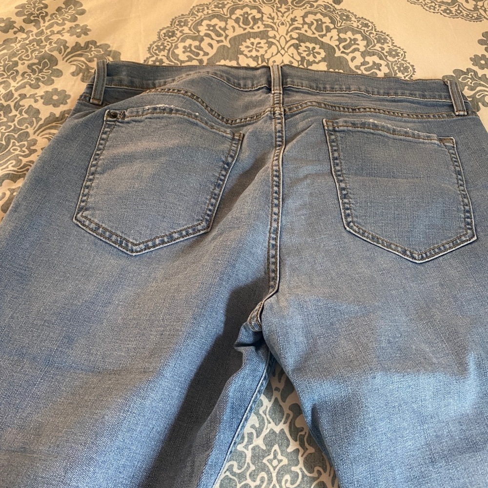 Old Navy Boyfriend Jeans - Picture 8 of 8